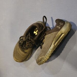NEW Under Armour Black Sneakers
